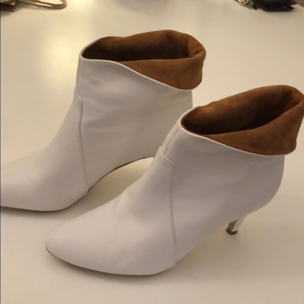 Leather white bootie w/ tan suede inside 2” heel